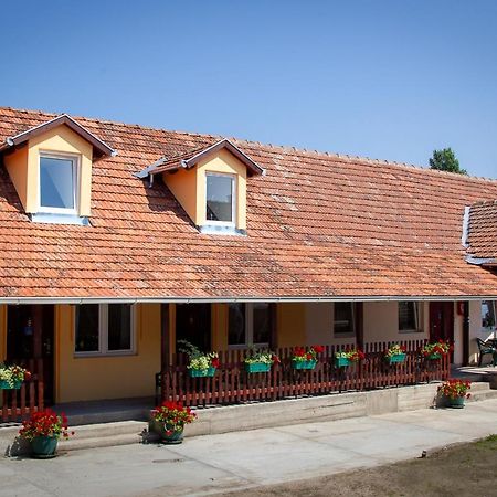 Casa Simon 3 Subotica Exterior photo