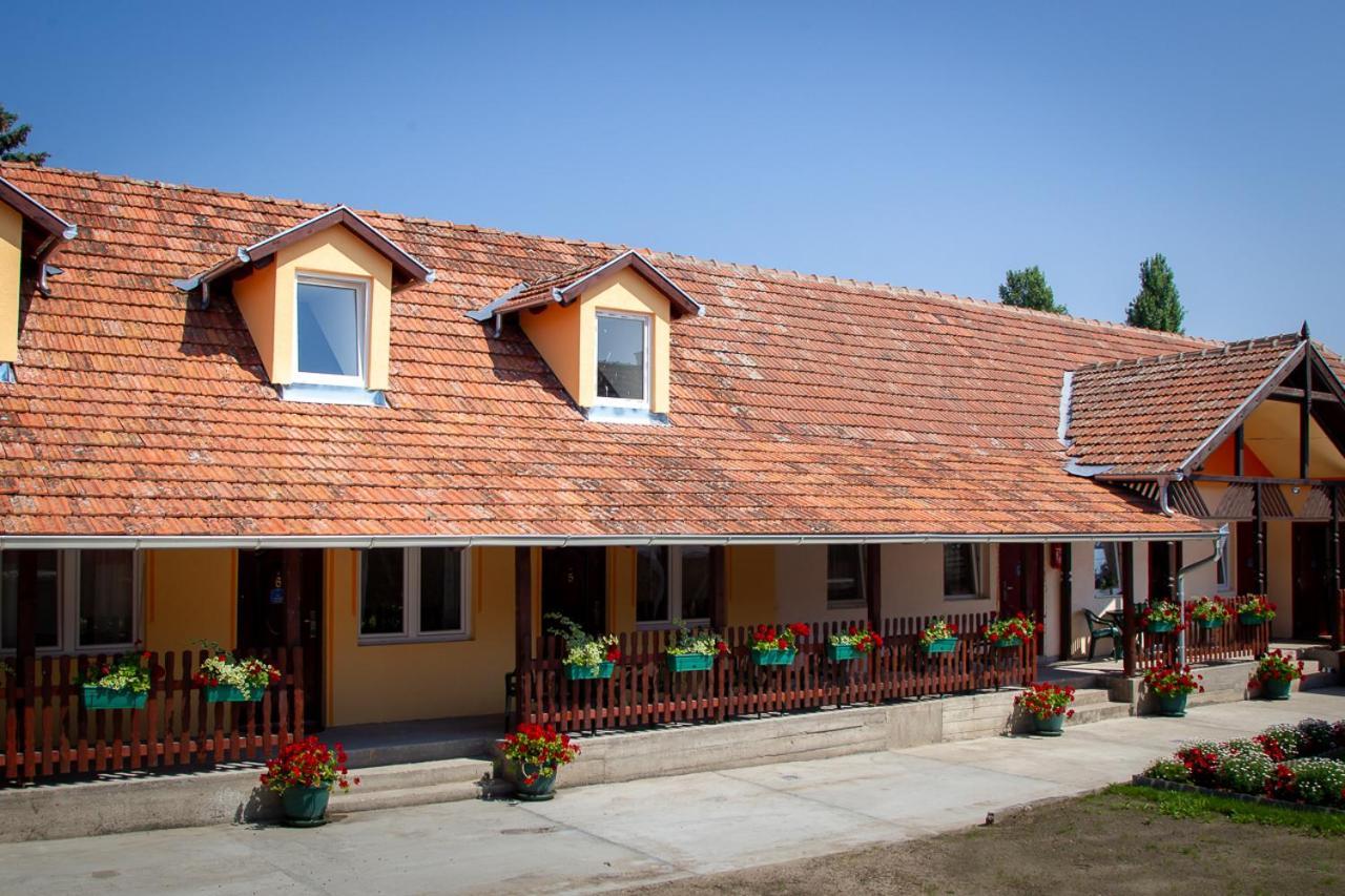 Casa Simon 3 Subotica Exterior photo